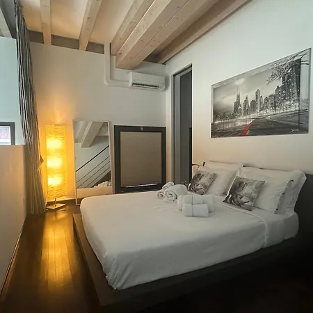 Red Lofty Milano- Loft Moderno Comodo Per Ippodromo, San Siro, Fiere E Politecnico, Parking *