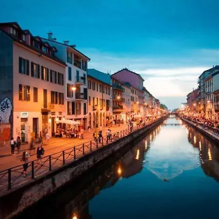 Metro M3 - Porta Romana - Elegante - Ac - Wi-fi 公寓