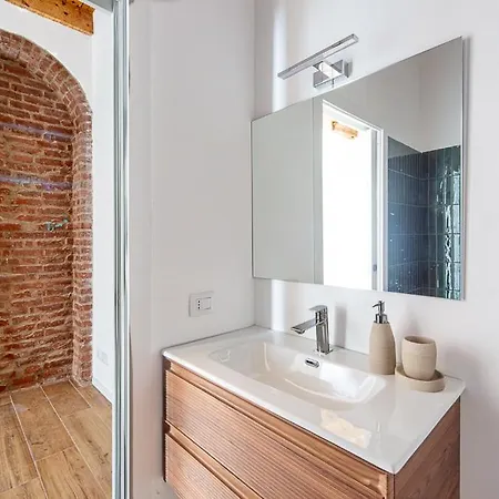 Mylan Apartment Milan