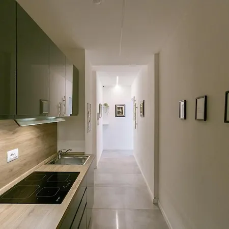 Two -rooms 10 Minutes Duomo By Metro