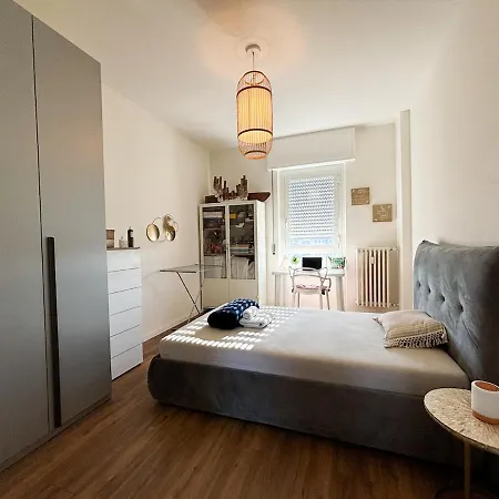 Near San Siro Stadium - Mi * Milán