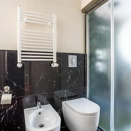 Cozy And Design Suite Close To Central Rail Station Lägenhet *