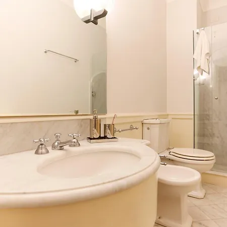 Appartamento The Rent - Stylish Three-bedroom In The Heart Of No Ac *