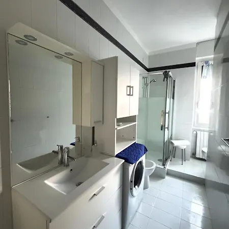 Helianthos 밀라노