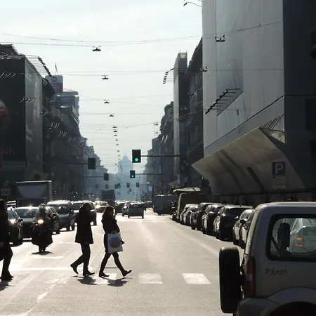 Attic Loreto 아파트