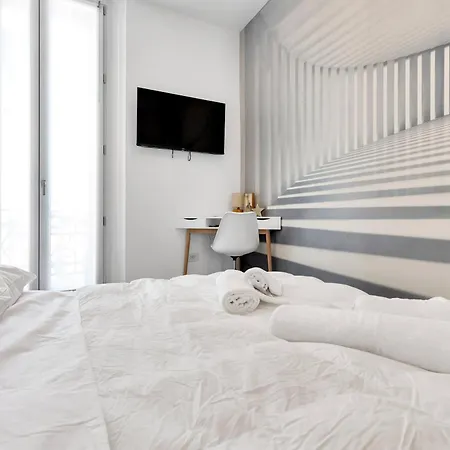 Urban Chic Flat - Papi19 * ميلان