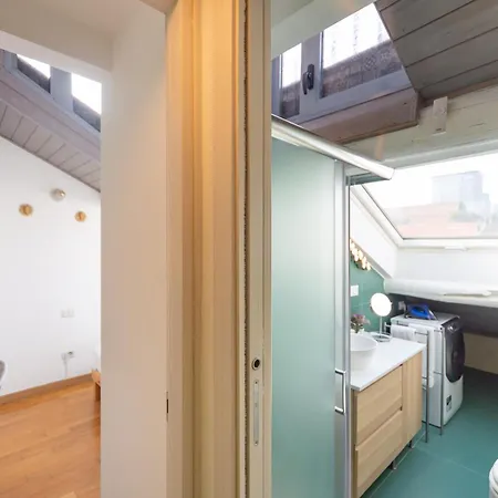 Station 5 Min The Skyshouse *