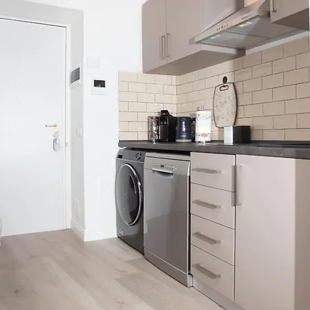 Navigli Nest Renovated With Balcony On The Naviglio Appartement Milan