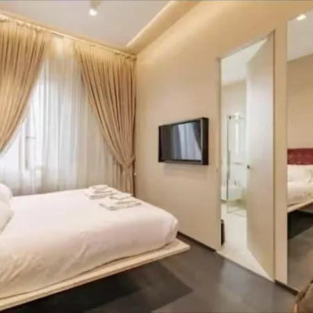 Readhostprofile! Luxury Penthouse Near Duomo Milan