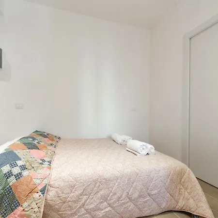 Youhosty - Salasco Chic