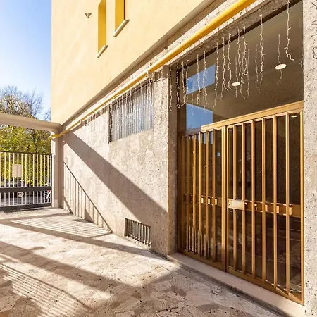 Youhosty - Salasco Chic Milán