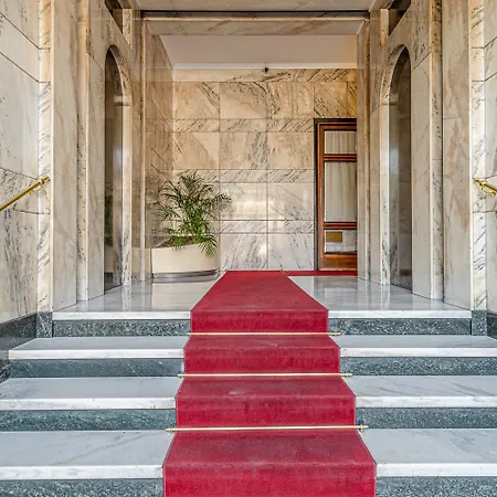 Monnalisa A Due Passi Da 4* Milão