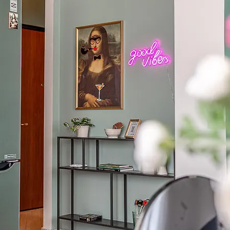 Monnalisa A Due Passi Da 4*