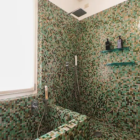 Apartment Court House Elegant