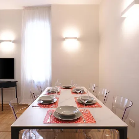 Court House Elegant Apartment