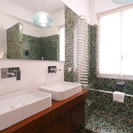 Court House Elegant Apartment