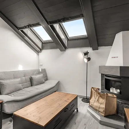 Tortona Metro 200m - Charming Attic - Wifi Apartment Mailand
