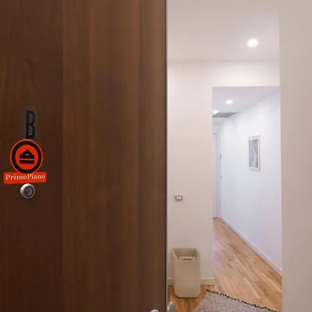 Primopiano - Albani B Apartman *