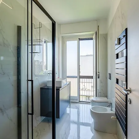 Appartement Large With Private Balcony And Workspace *