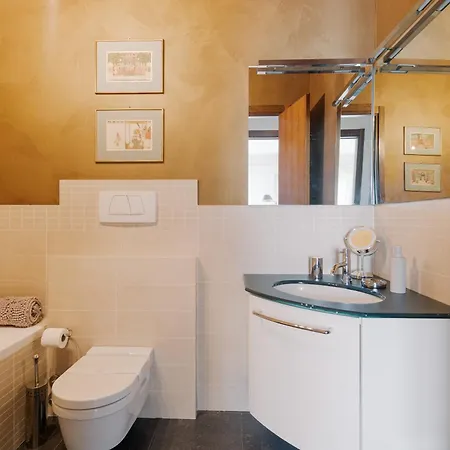 Vercelli Pagano - Ampio E Luminoso Trilocale Mediolan