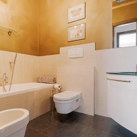 Apartament Vercelli Pagano - Ampio E Luminoso Trilocale Mediolan