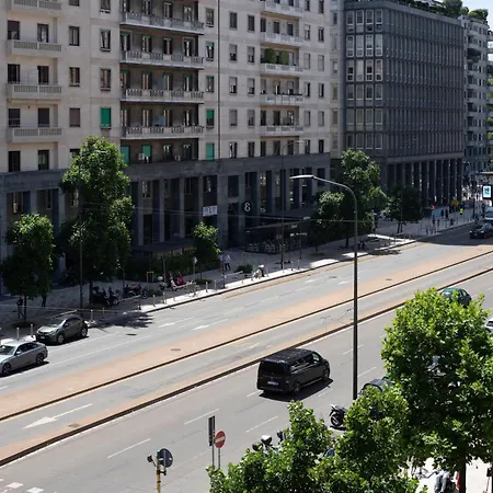 アパート Exclusive In Station - Duomo 5 In Minutes ミラノ