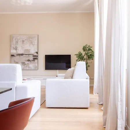 Apartment Exclusive In Station - Duomo 5 In Minutes *