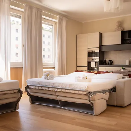 Exclusive In Station - Duomo 5 In Minutes * ミラノ