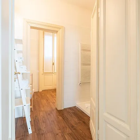 Crocetta Aida One Bedroom 1st Floor - Mirable Pm