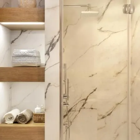 Manzoni 44 Appartement *