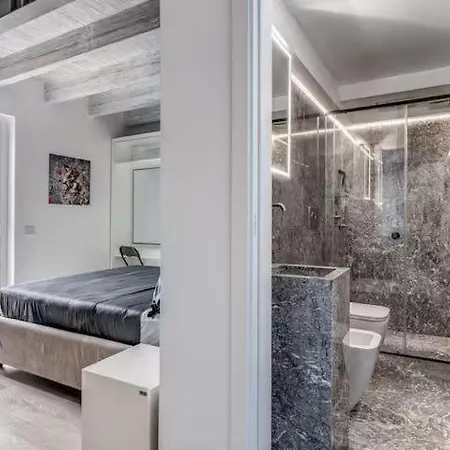 Appartement Readhostprofile! Luxury Penthouse Near Duomo *