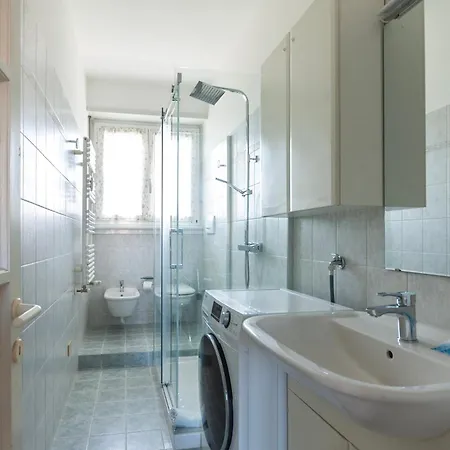 Youhosty - San Siro View Apartment