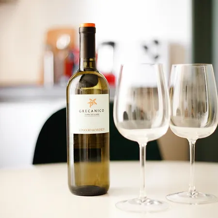 Navigli & Darsena - Lovely Apartment Milan