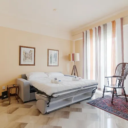 Apartament Vercelli Pagano - Ampio E Luminoso Trilocale