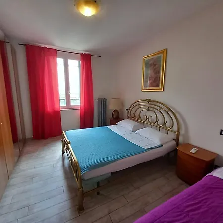 3 Station Free Parking *