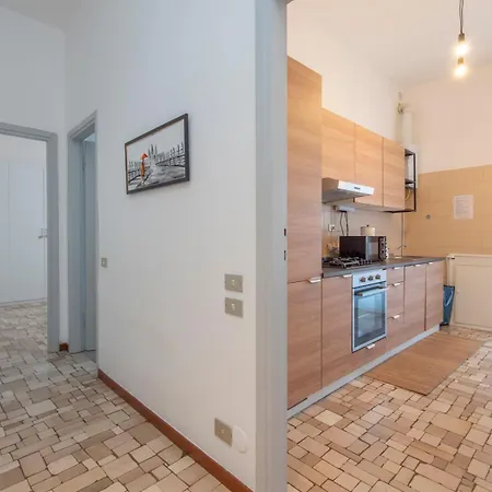 Appartement Navigli Retreat Near Duomo Milaan