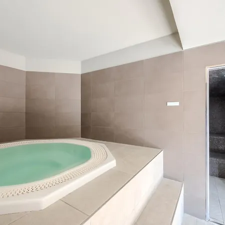 Apartament Giaxtower Gym Spa&pool Bright Space