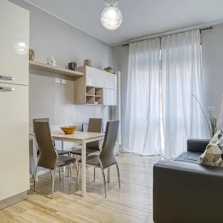 Station Bright Apartament *