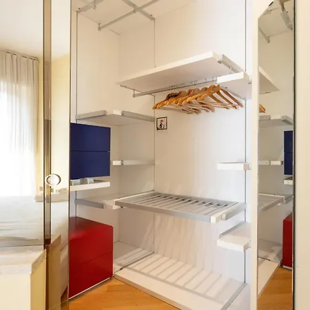 Spacious Two Bedrooms Solari Area - Mirable Pm Appartement