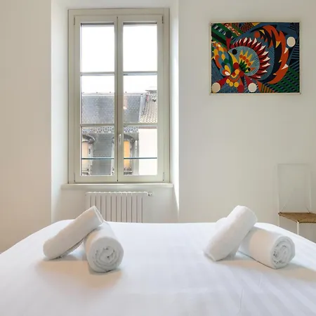 Bright One Bedroom Porta Venezia - Mirable Pm Apartament