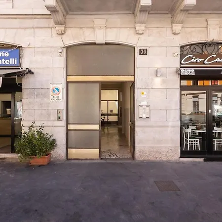 Appartement Dimora Di Isola - Self Check-in & Fast Wi-fi Milaan