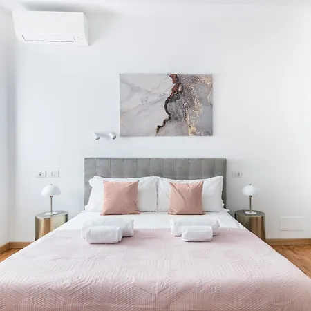 Easylife - Attico Di Lusso A Pochi Passi Dal Duomo Διαμέρισμα