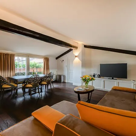 公寓 Readmyhostprofile! Luxury 4 Bedroom Penthouse Near Duomo 米兰