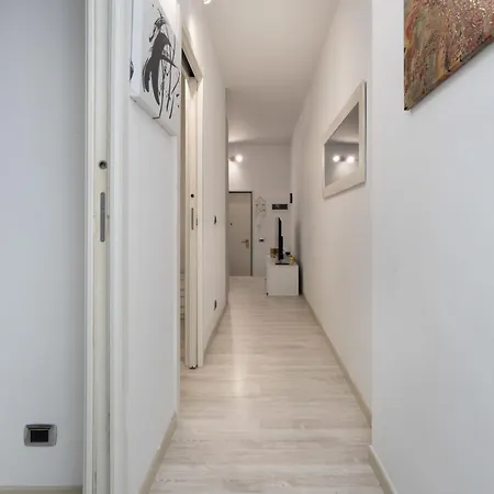 Апартаменты Spacious 70 Mq Self Check-in ,free Parking, San Siro