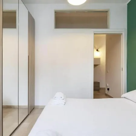 I-host Design - Carlo Adda 29 Milaan