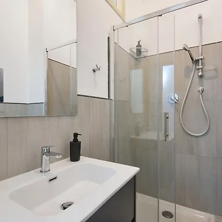 Eleganza E Design In Pieno Centro, 10min Dal Duomo *