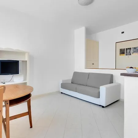 Navigli - Porta Ticinese - Luminoso Monolocale *