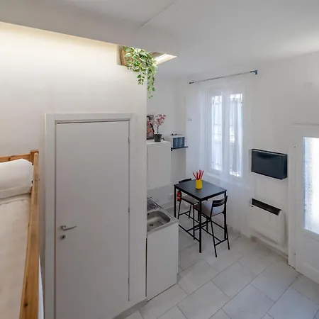 Saint Alexander Apartman Milánó