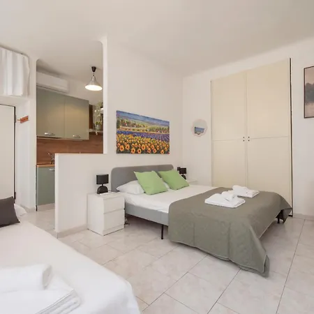 [ihost Studio] - Premuda 17 Apartamento