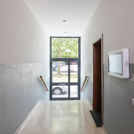 דירה Luminoso Trilocale Certosa - Mirable Pm מילאנו